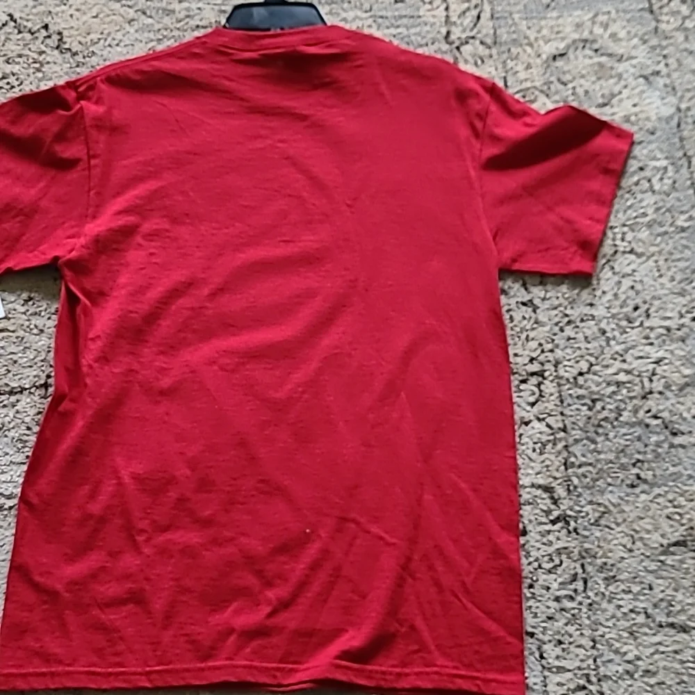 NWT DELTA PRO WEIGHT SANTA'S T-SHIRT - Picture 4 of 4